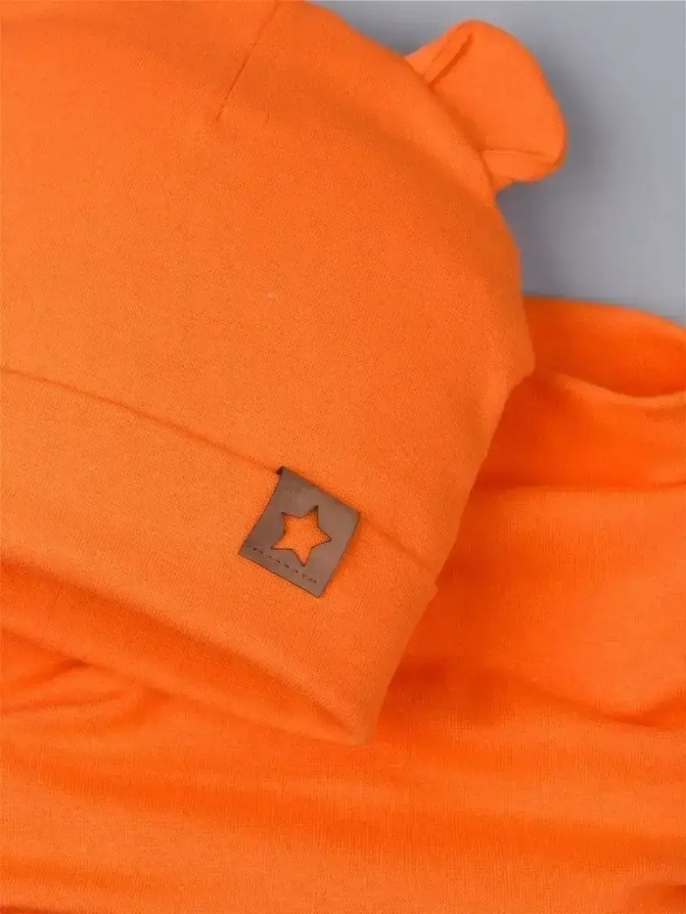 Шапка с ушками осенняя и снуд для детей