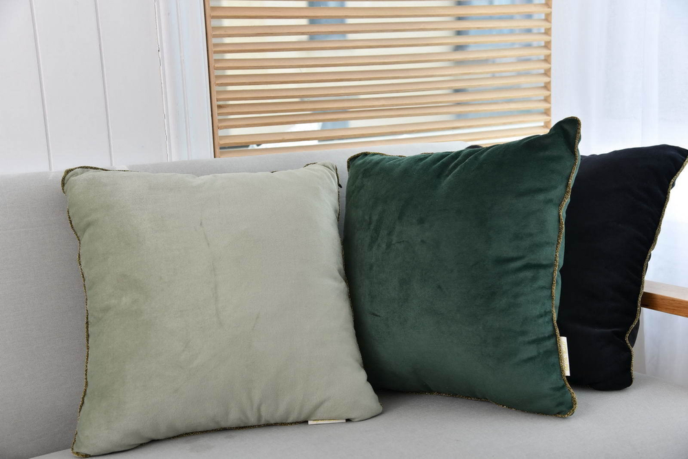 Наволочка 45х45 Sofi De MarkO Flash изумрудная