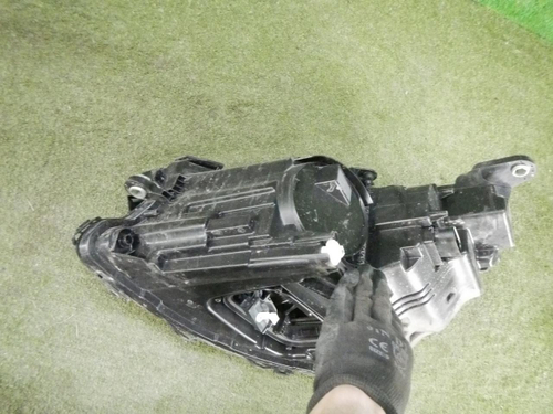 Фара правая Mercedes E W213 (2020-2023) LED