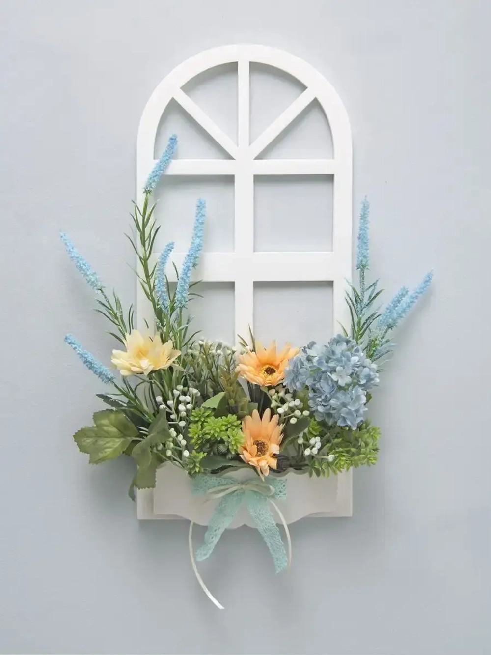 Панно на стену для интерьера "Окно с цветами"