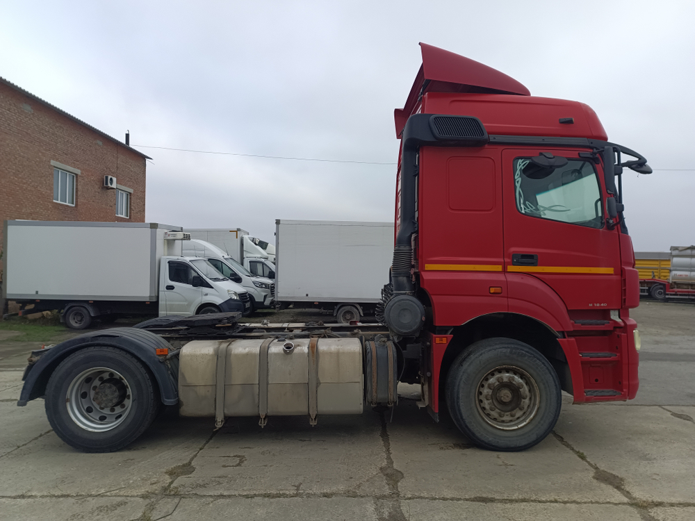 КамАЗ 5490 4x2 Седельный тягач 5490-022-87(S5) (Дизельный, 11,9 л, 401 л.с., МТ)