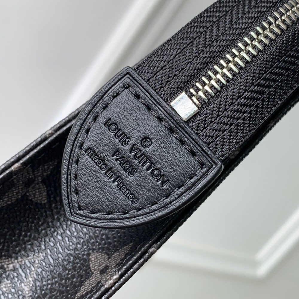 Louis Vuitton Trio Toilet Pouch
