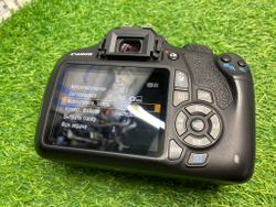 Canon 1200D kit 18-55mm 3.5-5.6 III 64.100 кадров