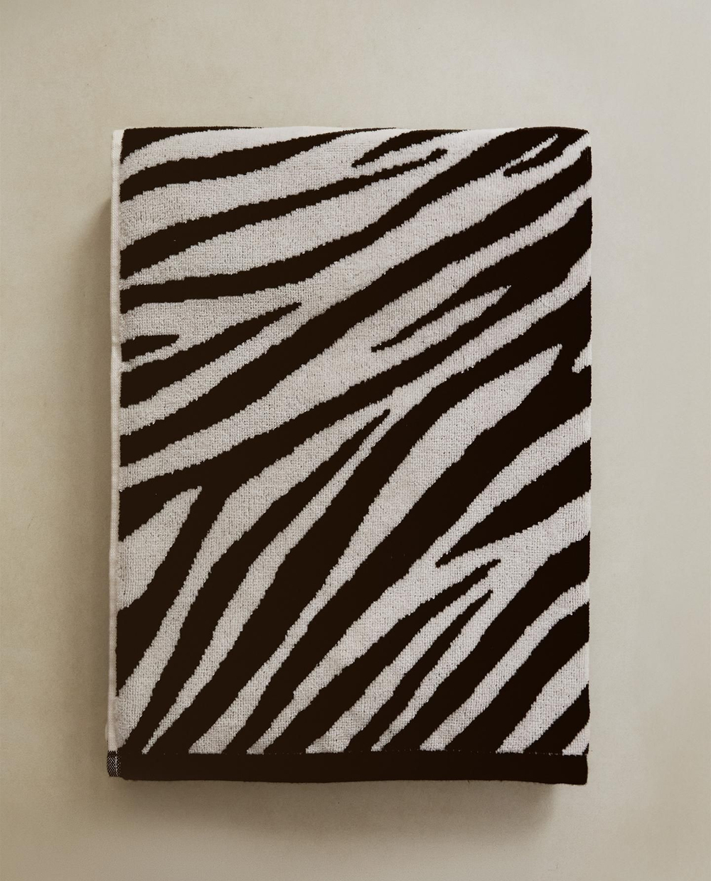 Zara Home - Велюровое банное полотенце с животным узором, черный, 50х90 см