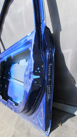 Дверь передняя правая Ford Fiesta 6  Б/У Оригинал 1806114