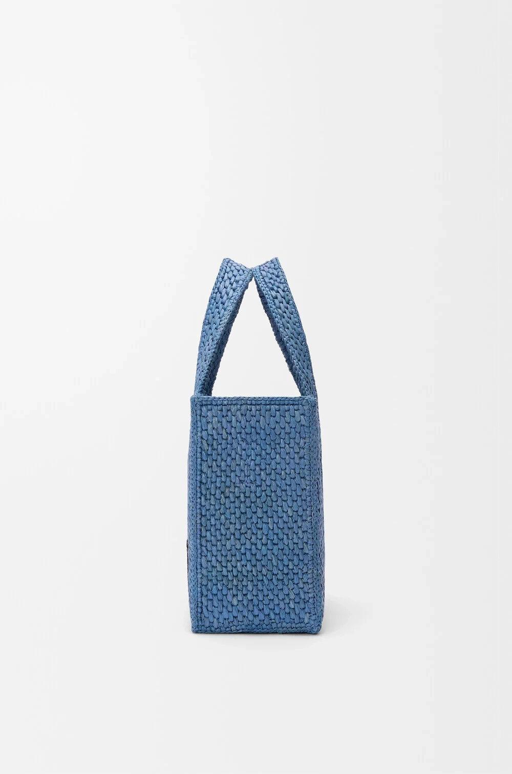 Loewe Мини-сумка Font из рафии, светло-голубой