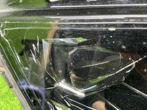 Битая Фара правая Skoda Karoq (2017-2021) LED