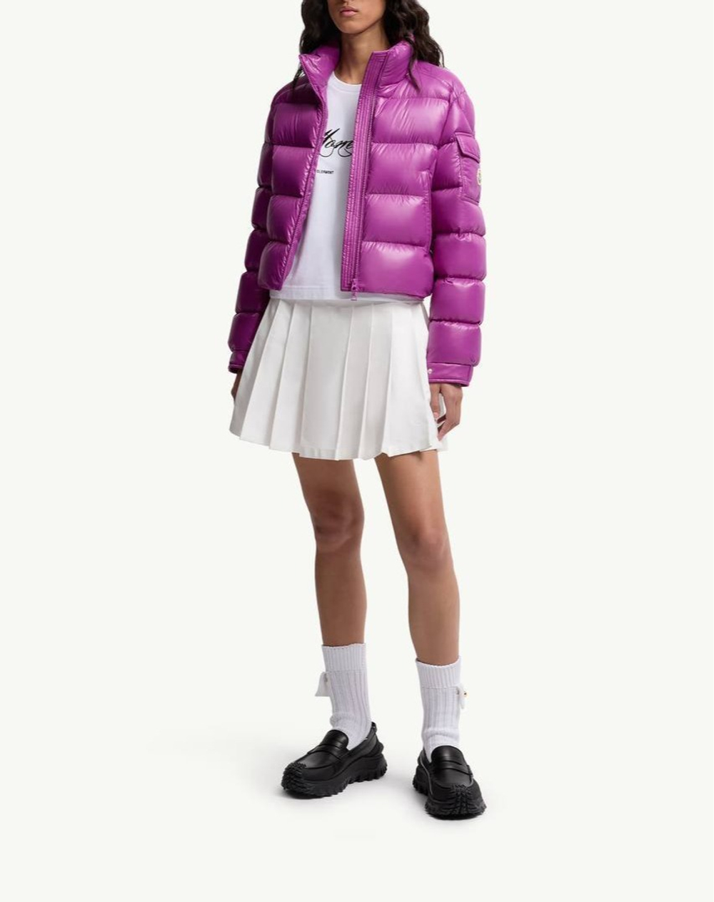 Футболка с вышивкой логотипа в стиле курсив, приталенная от Moncler