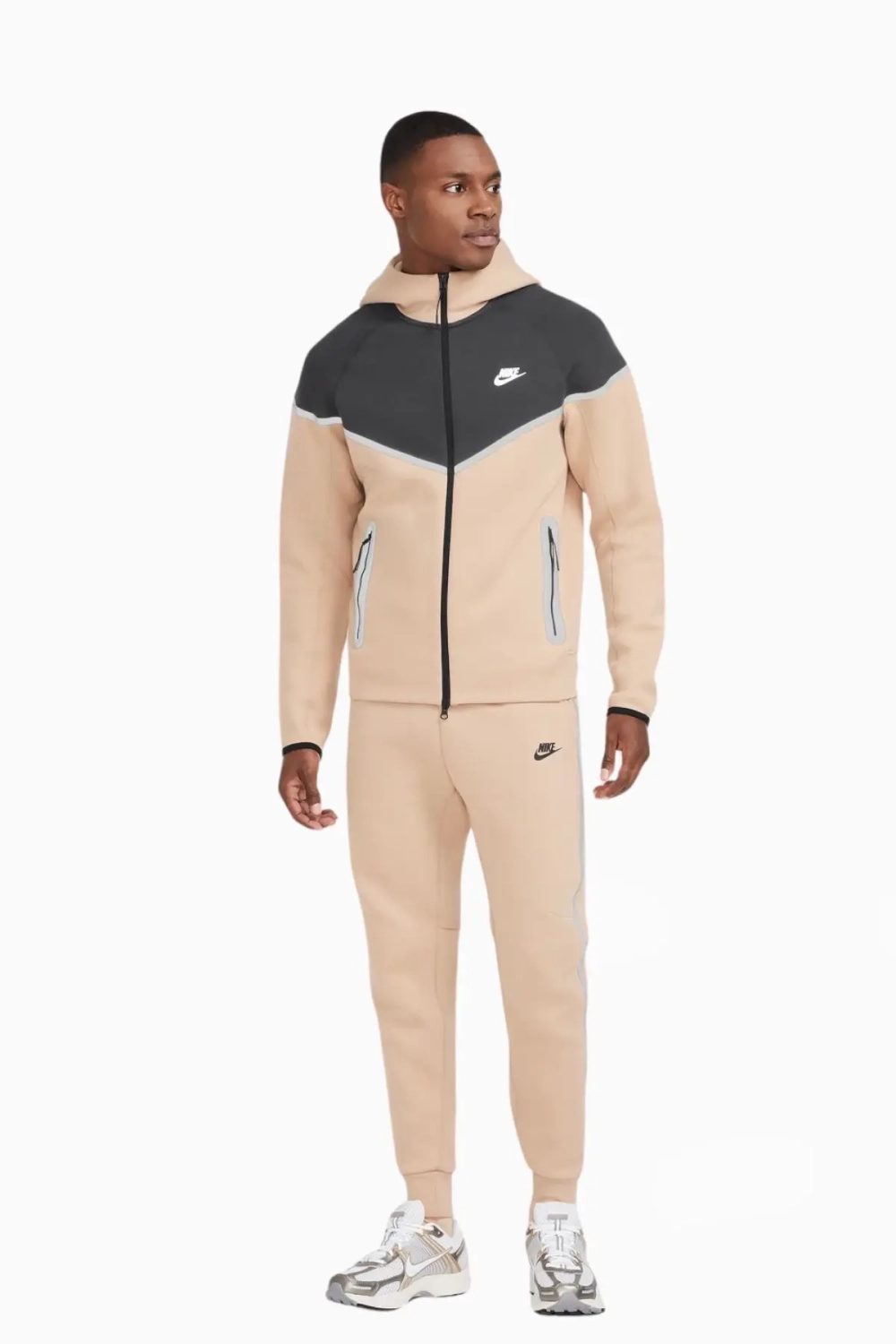 Штаны Nike Sportswear Tech Fleece - бежевый