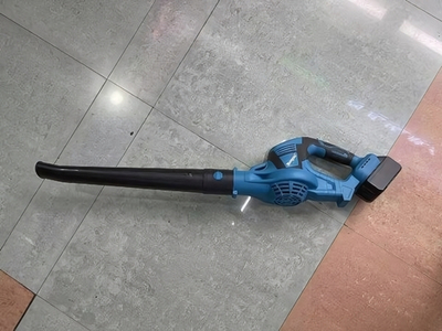 Воздуходув аккумуляторный (20В, 3Ач Li-ion аккум. 2шт, ЗУ) MGT-7