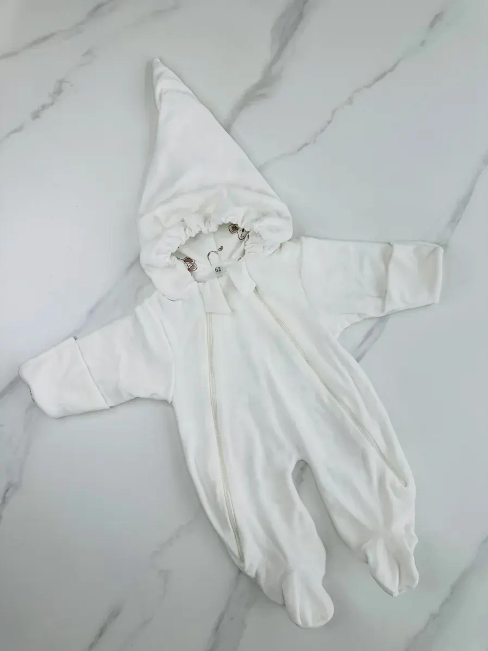 Комбинезон велюровый для малышей