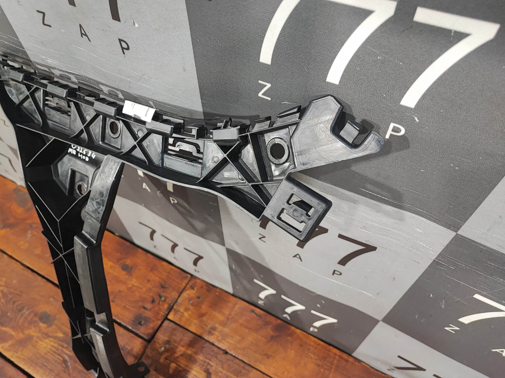 Кронштейн заднего бампера Mercedes E (C238) Новый Оригинал A2388803500