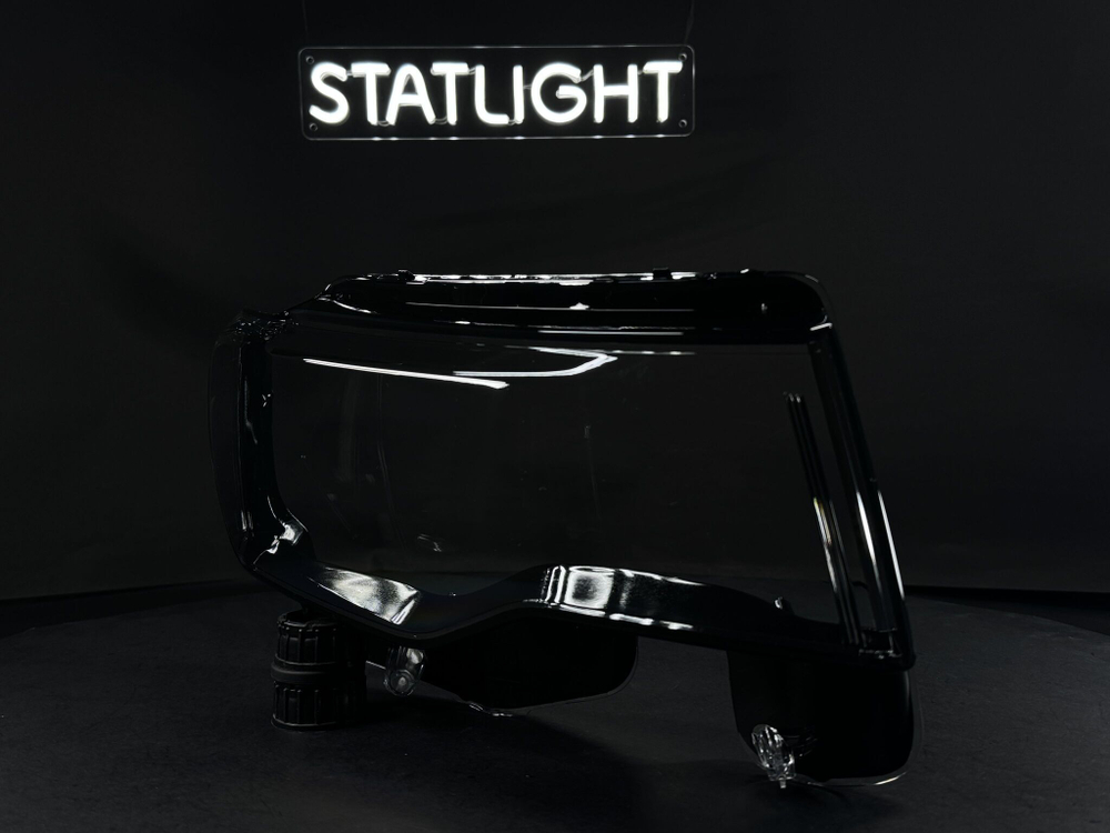 Правое стекло фары Jeep Grand Cherokee WK2 2013-н.в