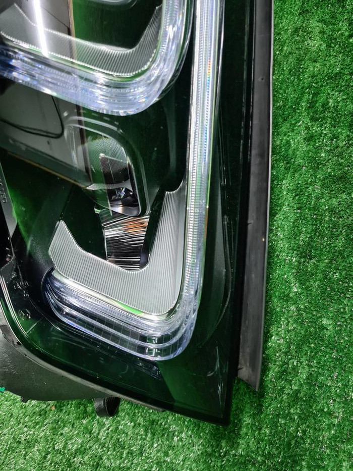 Фара правая Mercedes GLE V167 18-24 Multibeam LED