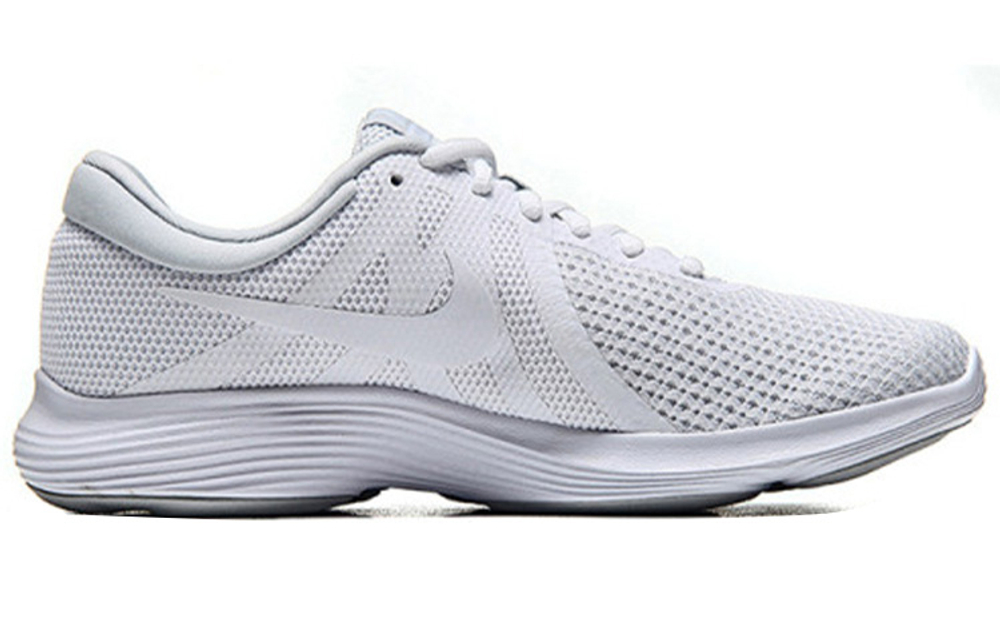 Кроссовки Nike Revolution 4