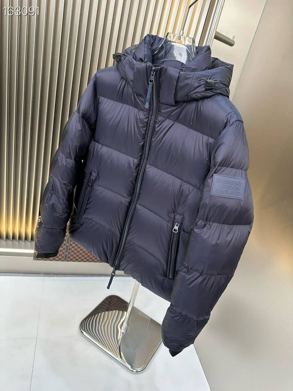 Пуховик Burberry