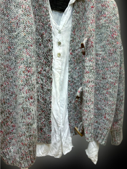 Вязаный кардиган оверсайз с V вырезом Allegro на пуговицах