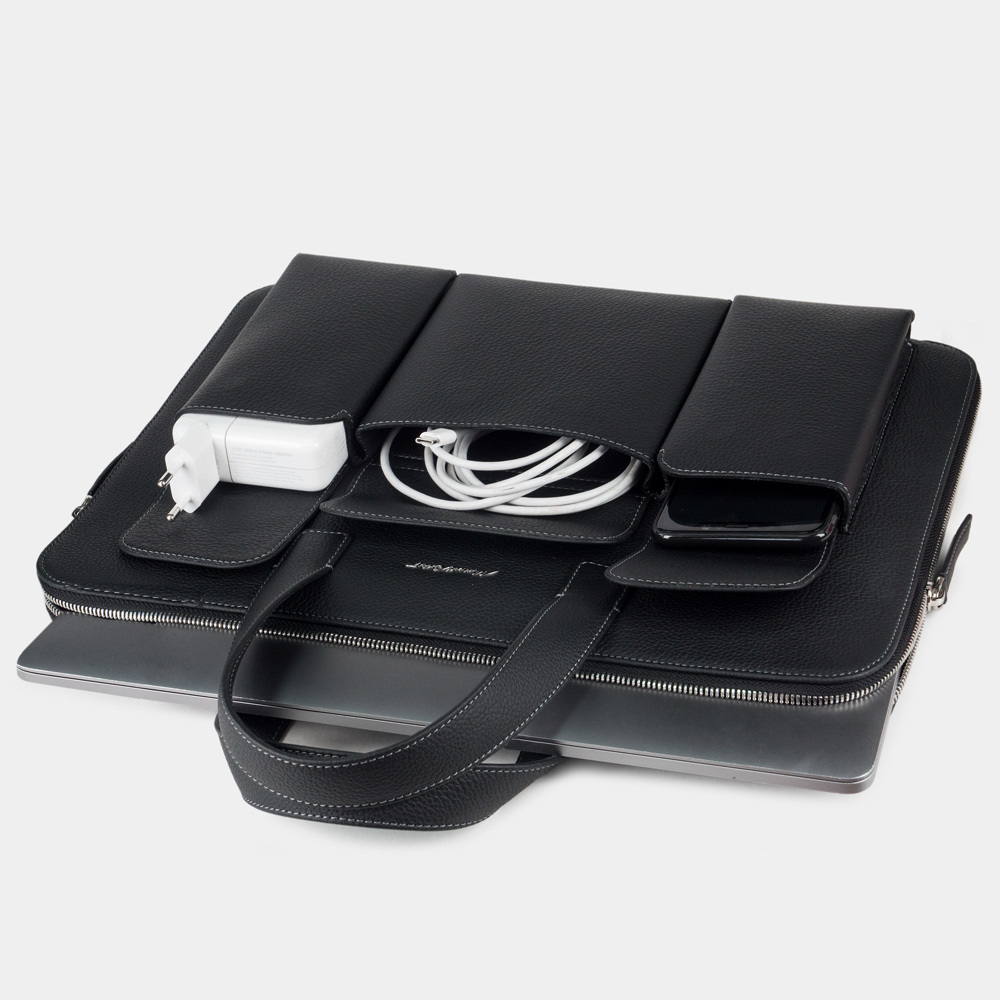 Сумка кожаная для MacBook Pro 17" Bocage с карманами черного цвета