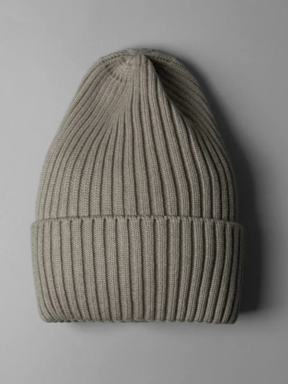 Шапка вязаная женская на осень