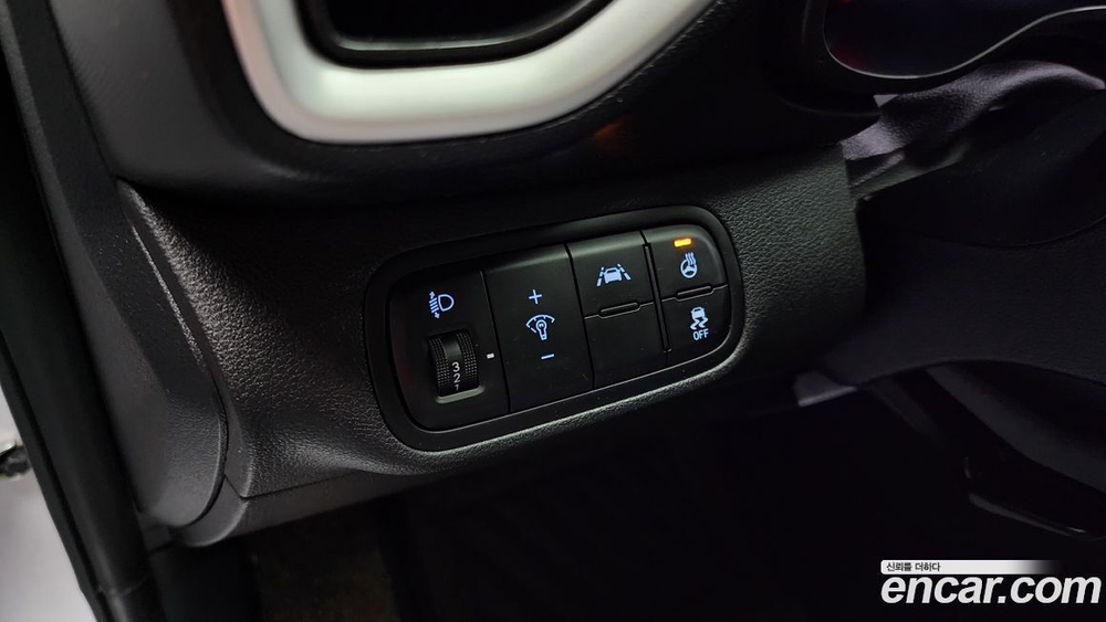 Hyundai Venue 1.6 Modern Plus (11.2021)
