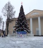 Светодинамическая елка ствольная - встроенная гирлянда: Теплый свет - "Таежная" от 11 до 21 м