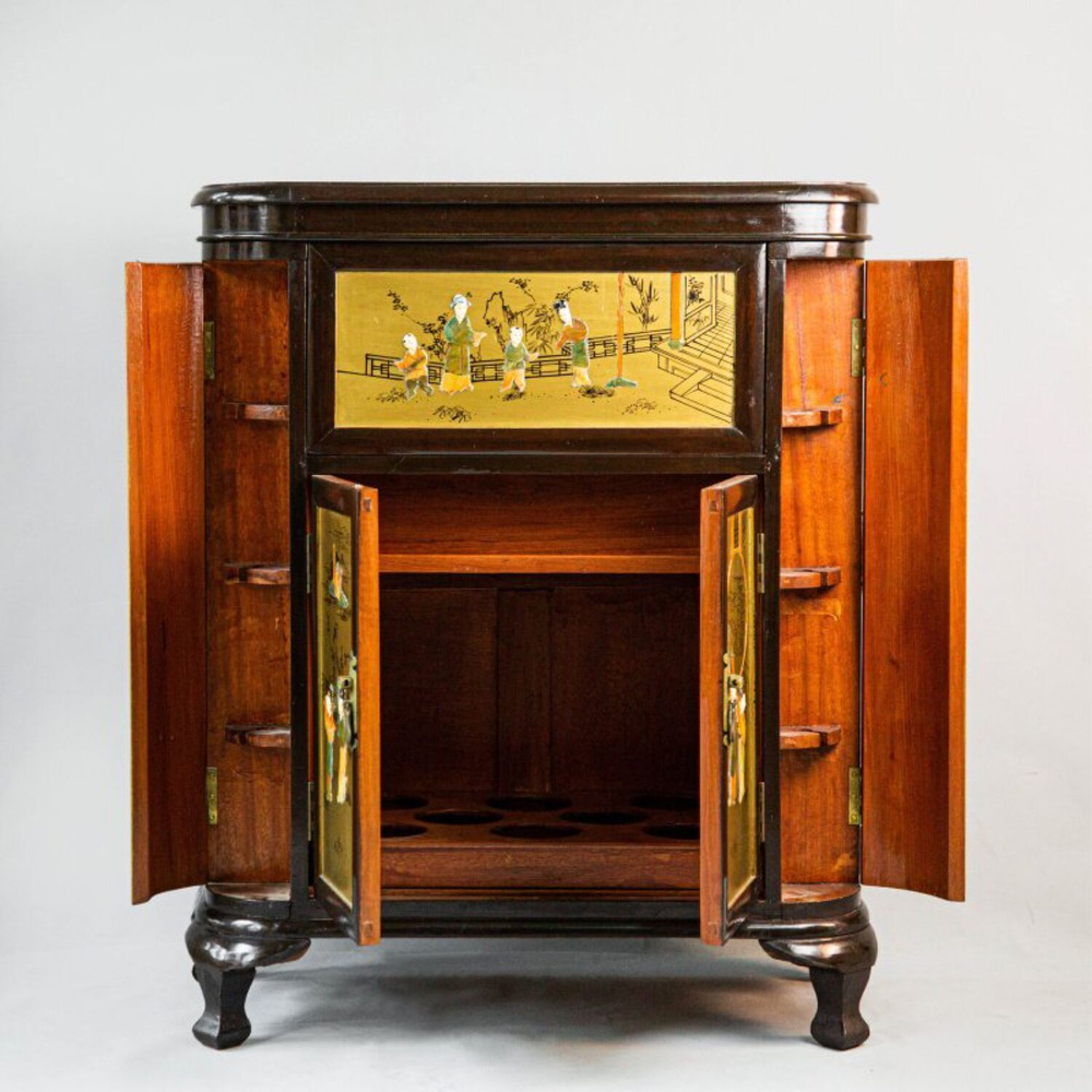 Бар в стиле шинуазри