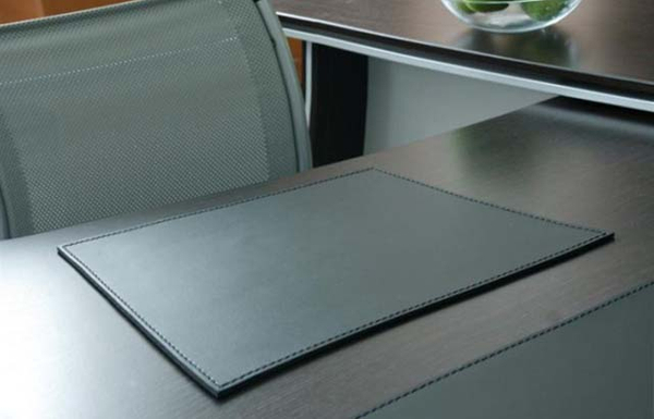 Коврик для стола, кожа натуральная Модель 2.