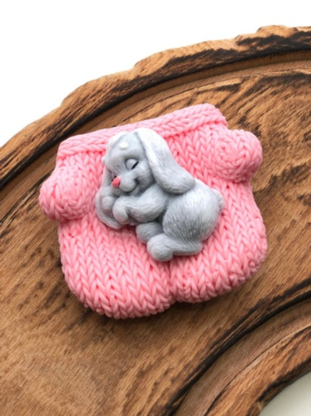 Зайка в рукавичках, мыло,розовый цвет