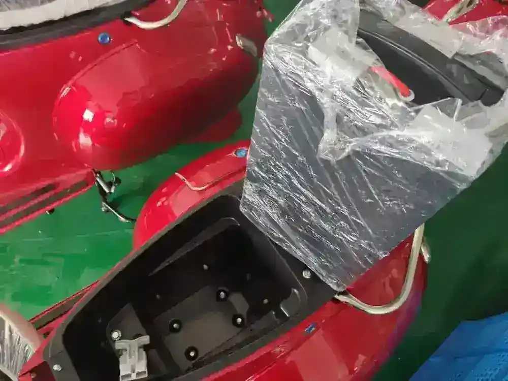 Электроскутер Green Camel Веспа (72V 3000W R12) быстросъем