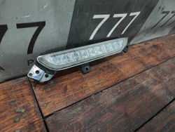 ПТФ задний центральный Geely Boyue Cool 23-нв Б/У Оригинал 8893818614