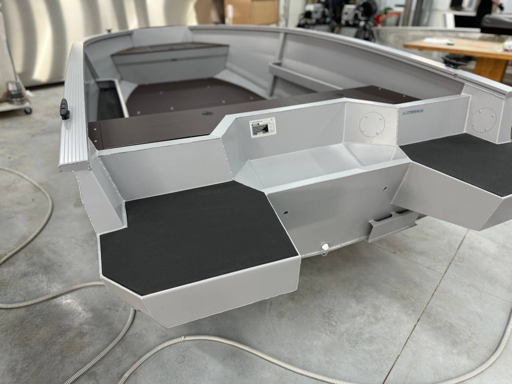 Алюминиевая лодка Xstream 400. В наличии