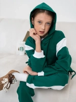 Спортивный костюм для девочки в школу