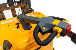 Штабелер электрический самоходный CDDK20 (2000 кг; 6,5 м; li-ion 24 В / 225Ач) SMARTLIFT (SMART) 64-5040