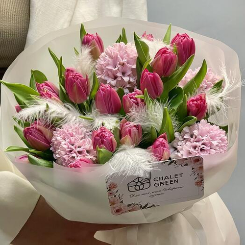Авторский букет из ароматных гиацинтов и пионовидных тюльпанов. Авторский букет 024 Chalet Green