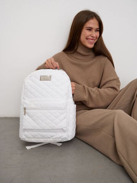 Рюкзак с отделением для ноутбука до 15,6" и USB-портом для зарядки (Стеганый белый)