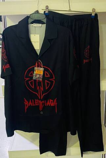Костюм Balenciaga