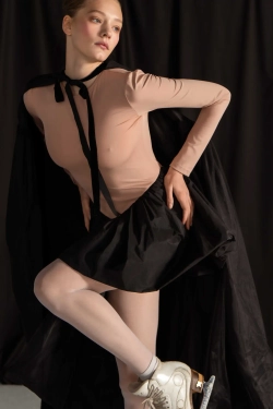 Платье-мини с пышной юбкой