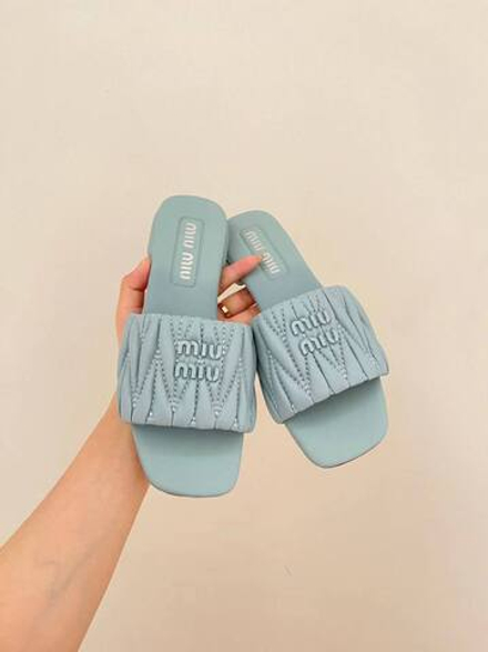 Шлёпанцы Miu Miu