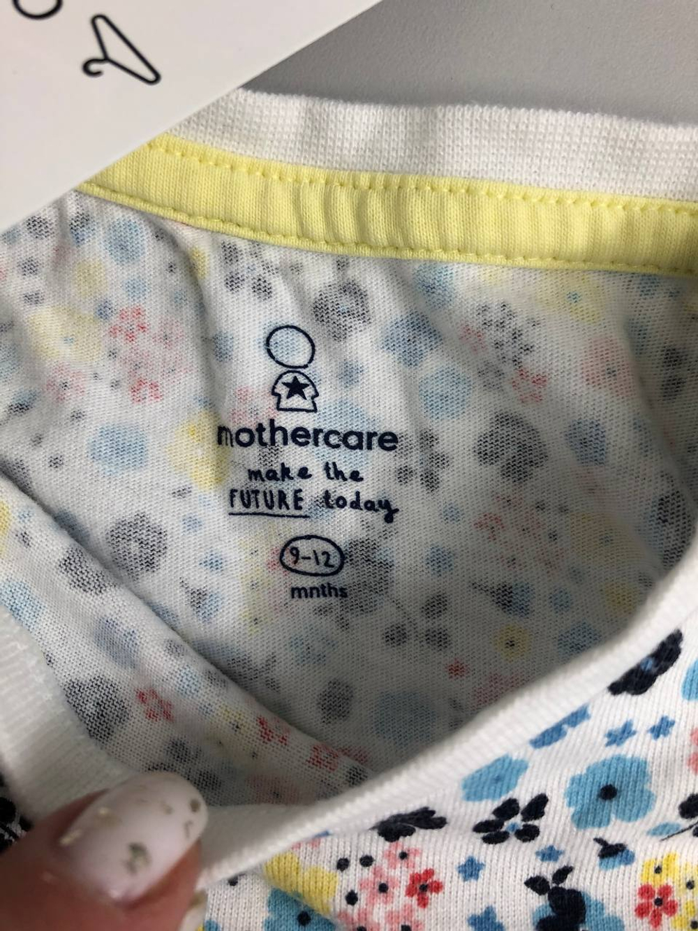 Футболка Mothercare красивая на 9/12 месяцев