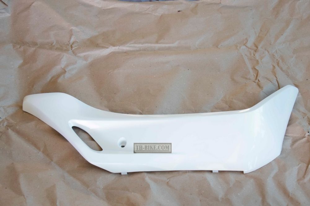 64431-KWN-900ZB. COVER, R. SIDE *NHA87P*