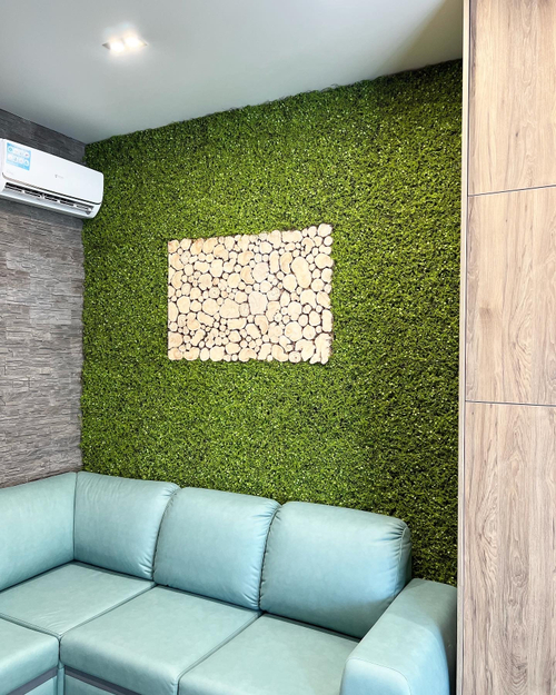 7.22. Вертикальное озеленение искусственным мхом.