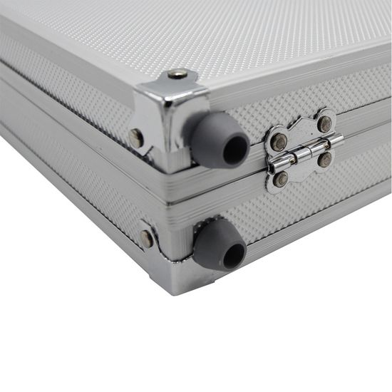 Фабрика Покера: Набор из 200 фишек для покера с номиналом в серебристом кейсе