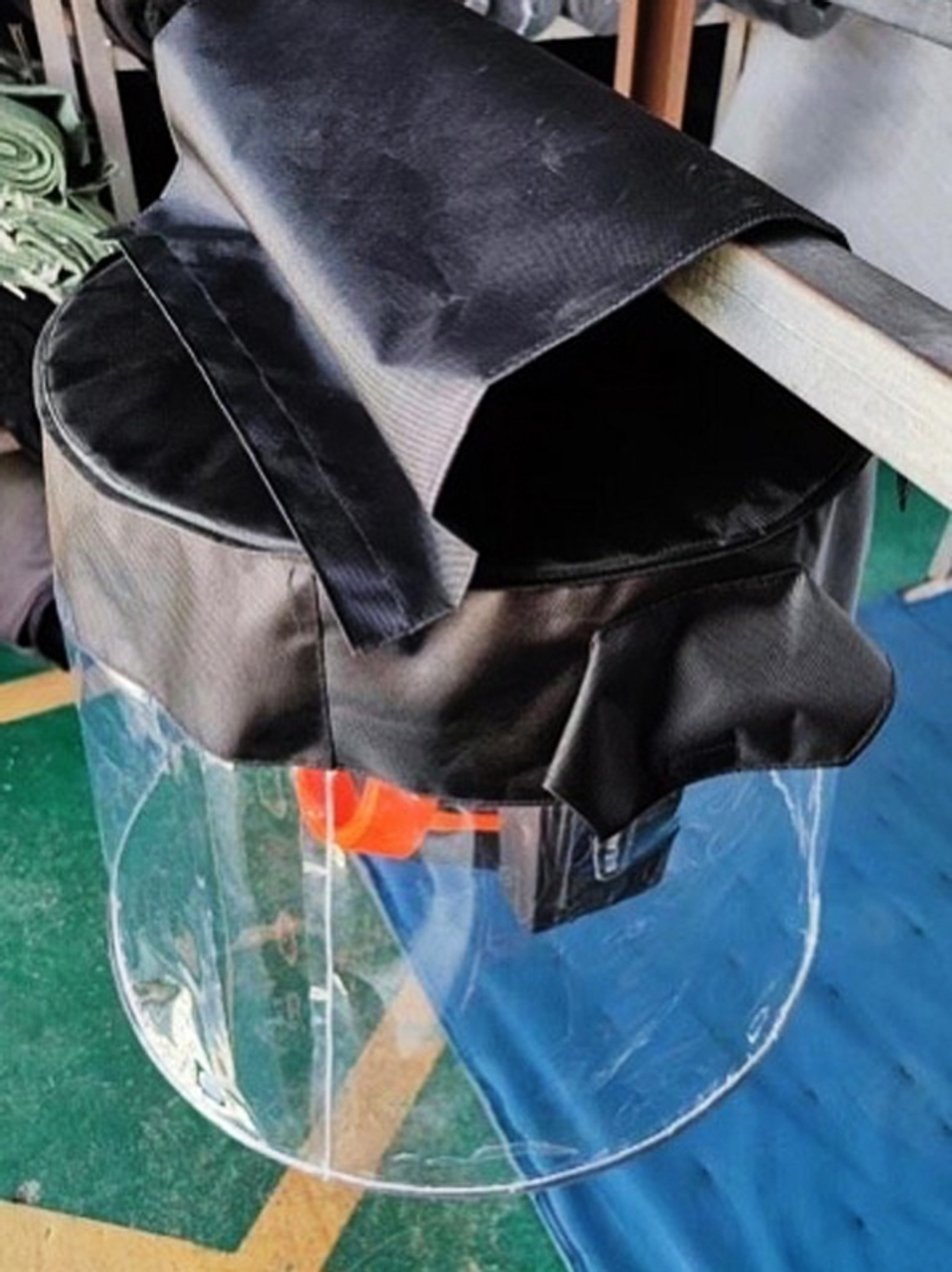 Прозрачный чехол, дождевик для светового оборудования