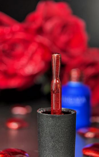 Гель-лак с эффектом кошачий глаз ENIGMA Red Cat 6 мл.