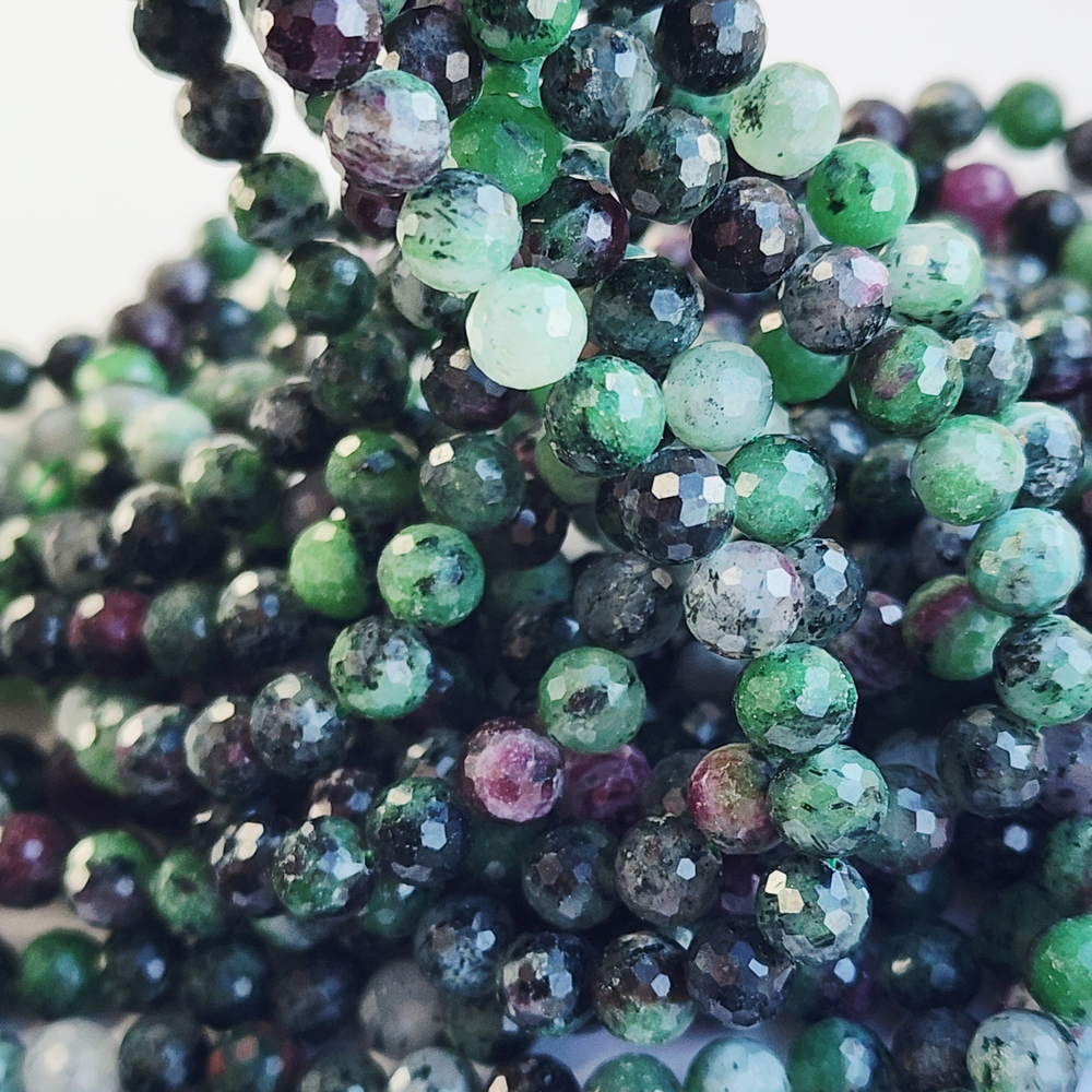 Цоизит (аниолит), шар в огранке 7-7.3мм, цена за нить 19см