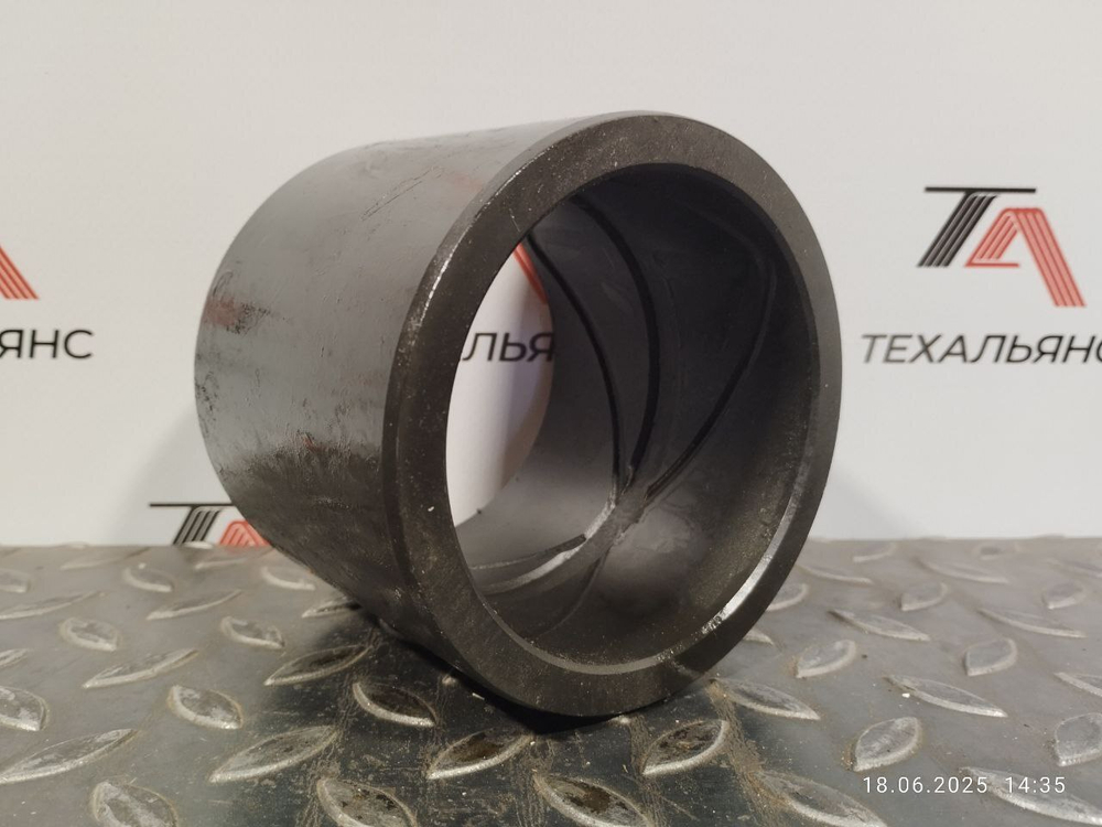 Втулка 196-70-11170