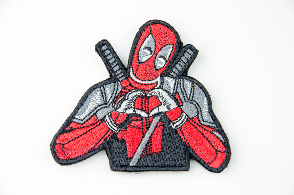 Шеврон Deadpool с любовью (Вышивка)