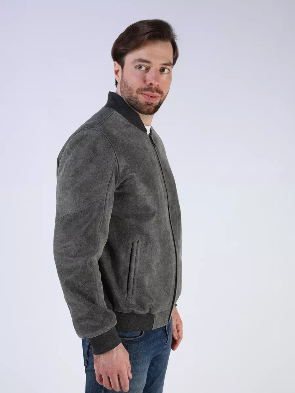 Кожаная куртка демисезонная бомбер