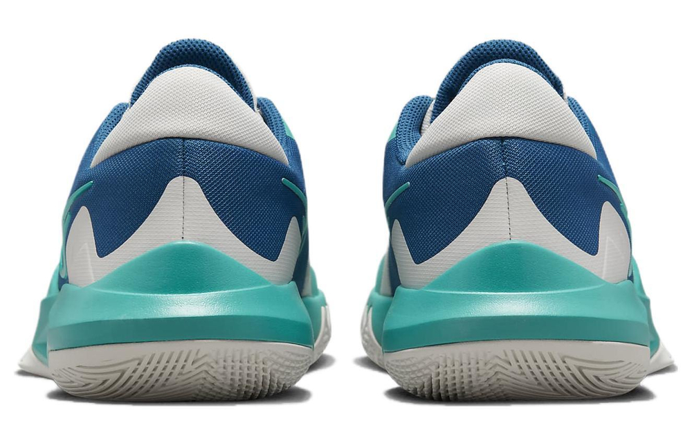 Кроссовки Nike Precision 6