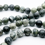 Змеевик бусины (серпентинит), диаметр около 8,5-8,7 мм, цена за 22 шт (1/2 нити)